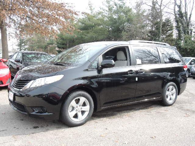 Toyota Sienna 2014 photo 2