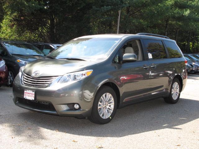 Toyota Sienna 2014 photo 4