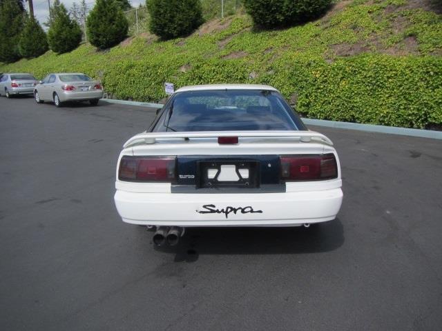 Toyota Supra 1987 photo 2
