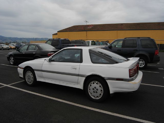 Toyota Supra 1990 photo 0