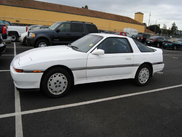 Toyota Supra 1990 photo 1