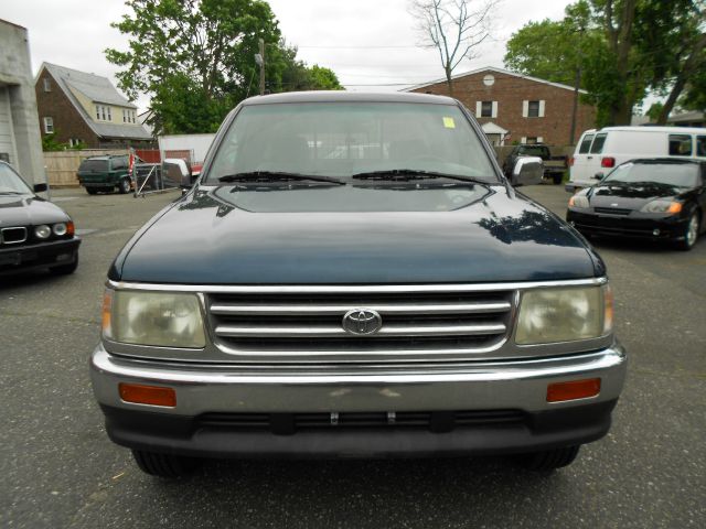 Toyota T100 1995 photo 2