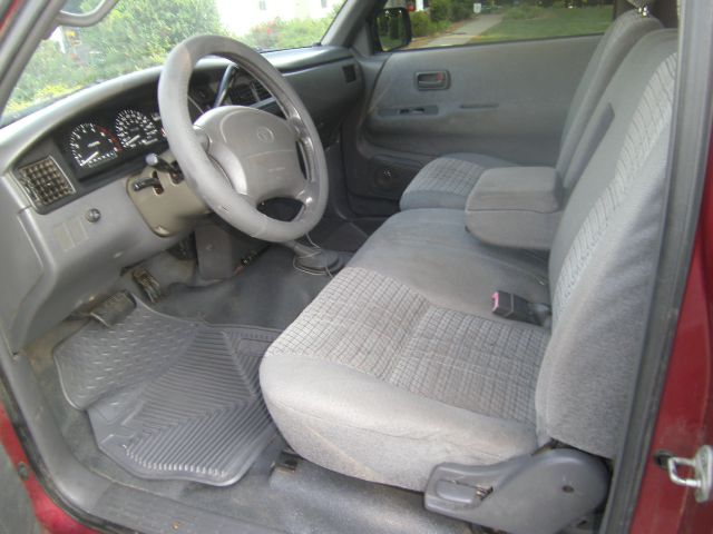 Toyota T100 1996 photo 11