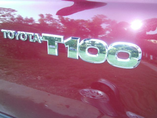 Toyota T100 1996 photo 2