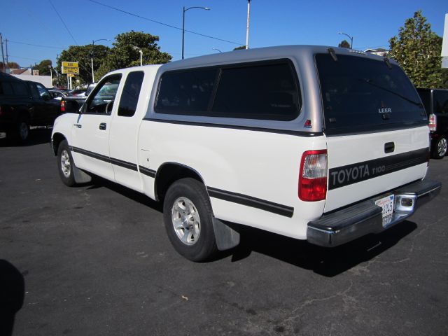 Toyota T100 1997 photo 1