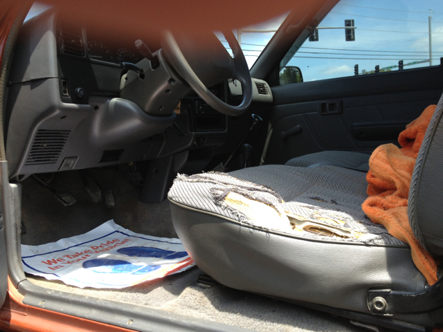 Toyota Tacoma SLT / CLUB CAB Pickup Truck