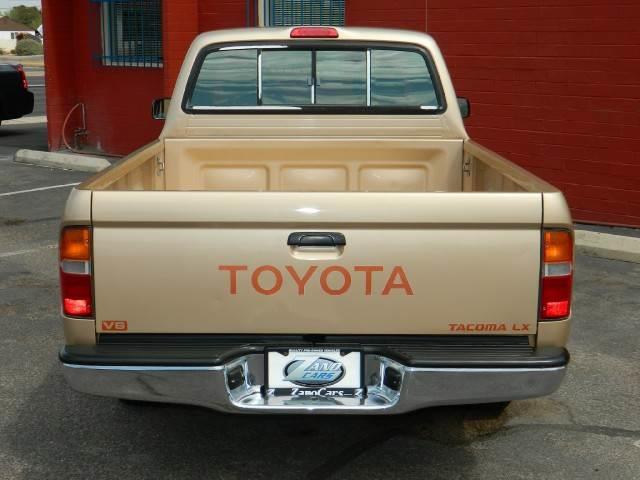 Toyota Tacoma XLT 2WD Pickup Truck