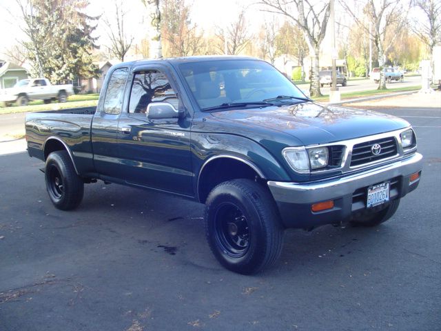 Toyota Tacoma 1996 photo 3