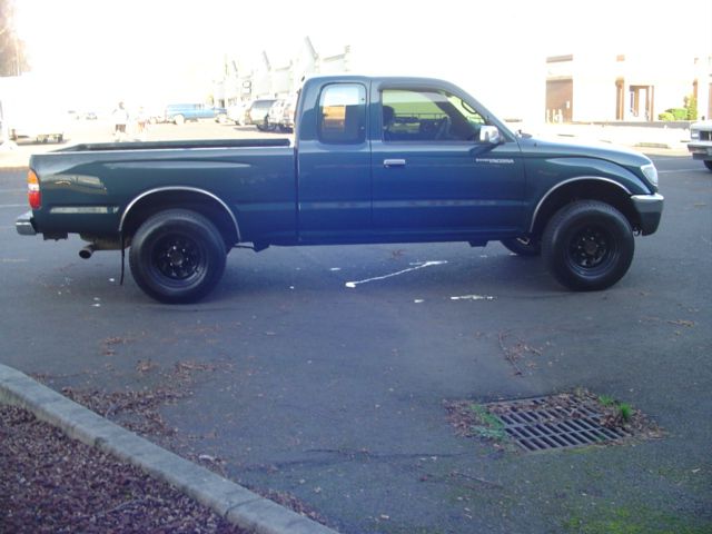 Toyota Tacoma 1996 photo 4