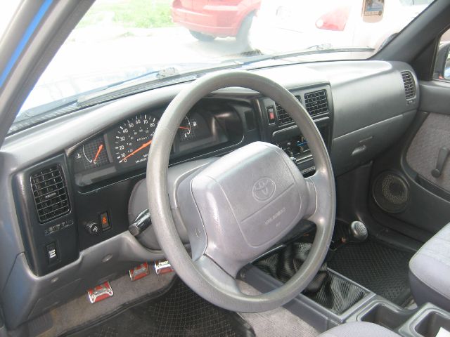 Toyota Tacoma 1996 photo 4
