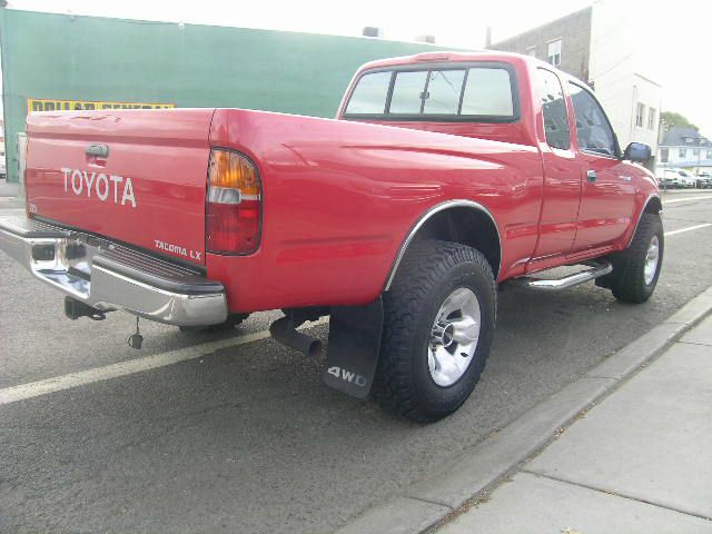 Toyota Tacoma SLT 25 Extended Cab Pickup