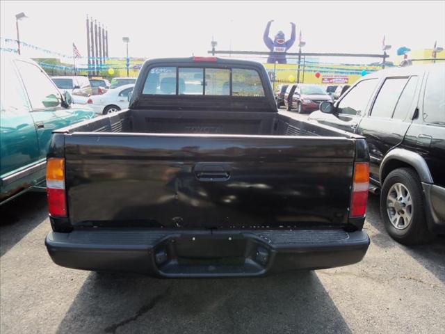 Toyota Tacoma 1997 photo 3