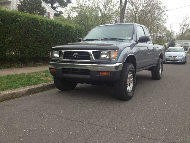 Toyota Tacoma 1997 photo 2