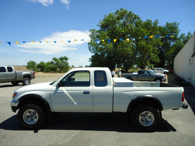 Toyota Tacoma 1997 photo 9
