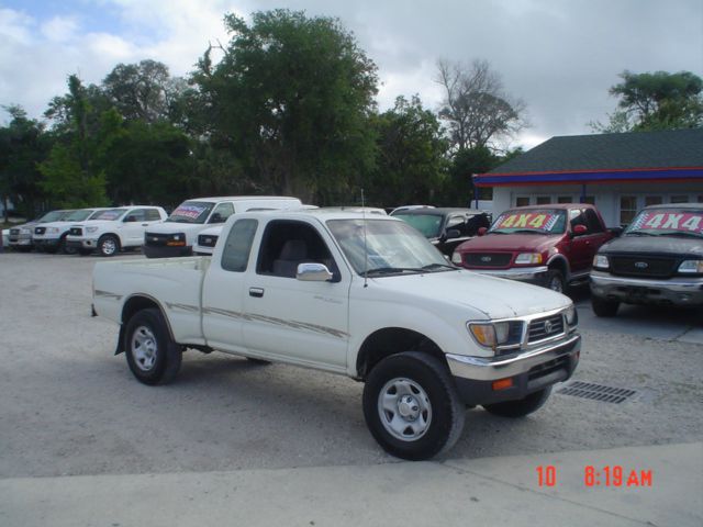 Toyota Tacoma 1997 photo 2