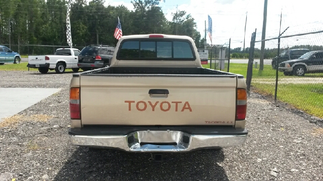 Toyota Tacoma 1997 photo 3