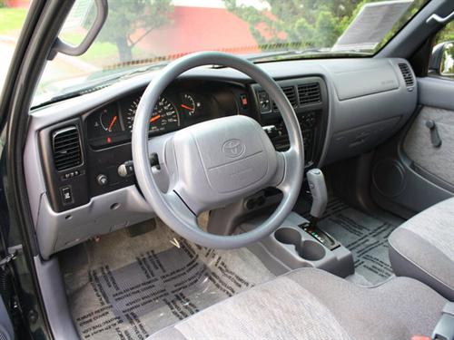 Toyota Tacoma 1999 photo 2