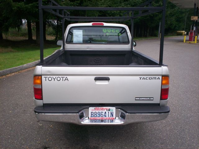 Toyota Tacoma 2000 photo 3
