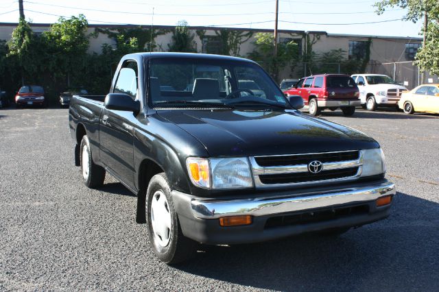 Toyota Tacoma 2000 photo 2
