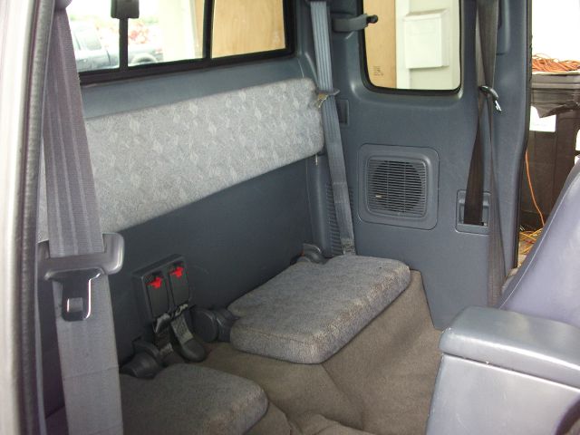 Toyota Tacoma LT Pickup 4D 6 1/2 Ft Pickup Truck