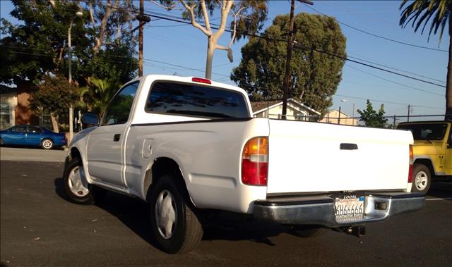 Toyota Tacoma ES 2.4L AUTO Pickup Truck