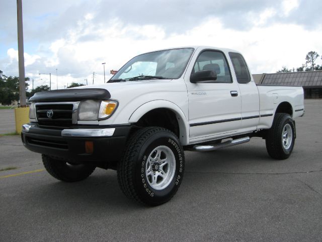 Toyota Tacoma 2000 photo 1