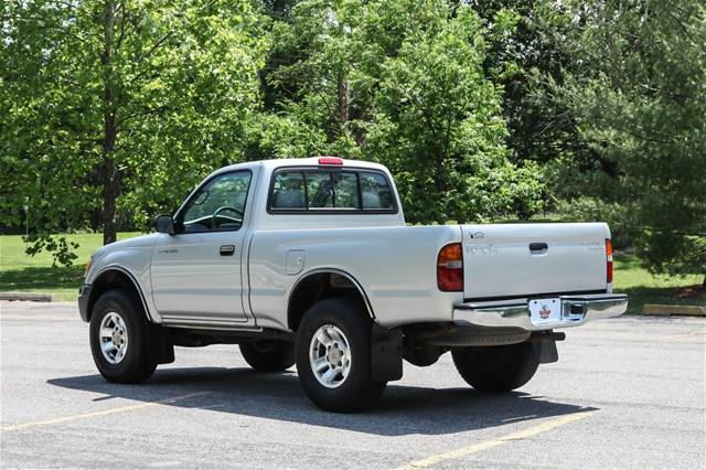 Toyota Tacoma XLT 2WD Pickup Truck