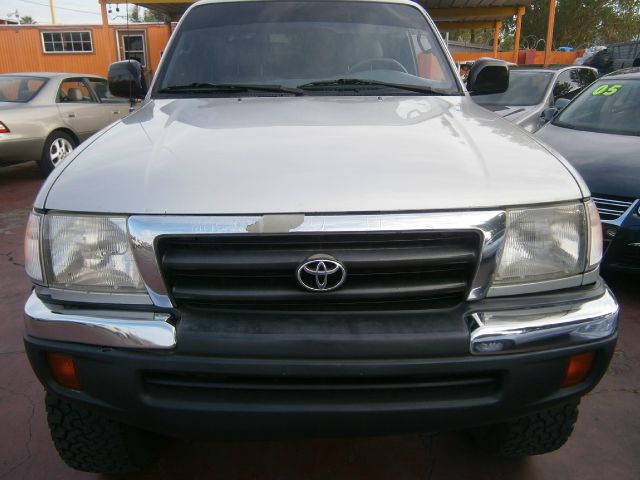 Toyota Tacoma 1.8T Quatt-sunroof-leather Pickup Truck