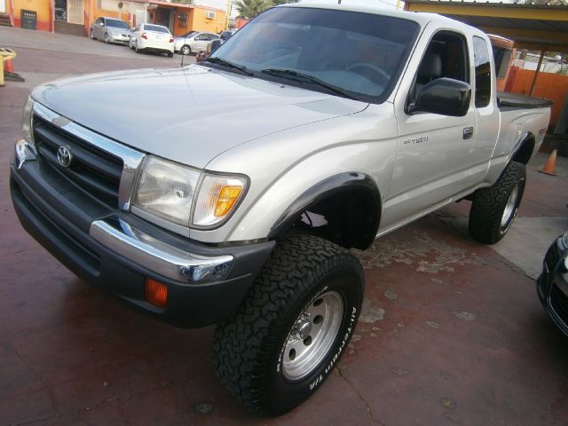 Toyota Tacoma 2000 photo 4