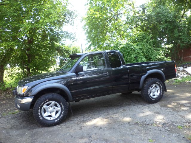 Toyota Tacoma LT Pickup 4D 6 1/2 Ft Pickup Truck