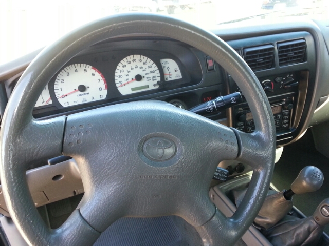 Toyota Tacoma XLT/ /lots Of Extras Pickup Truck