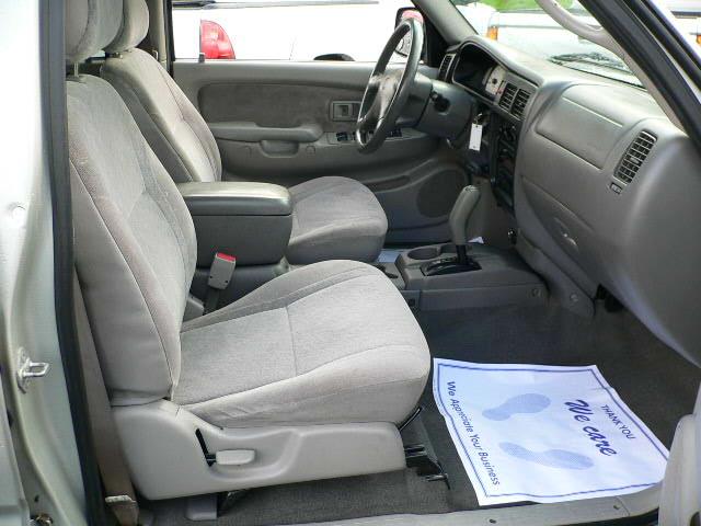 Toyota Tacoma 2001 photo 2