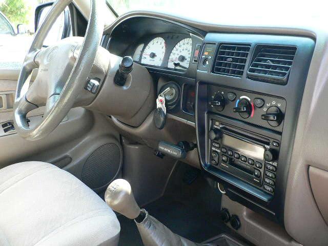 Toyota Tacoma 2001 photo 2