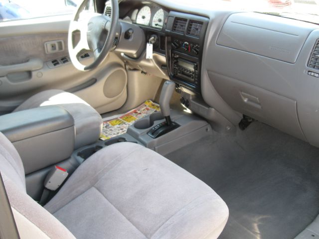 Toyota Tacoma 2002 photo 9