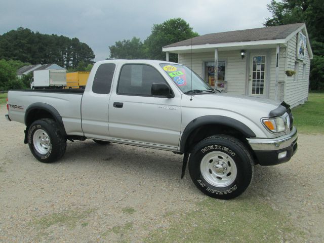 Toyota Tacoma LT Pickup 4D 6 1/2 Ft Pickup Truck