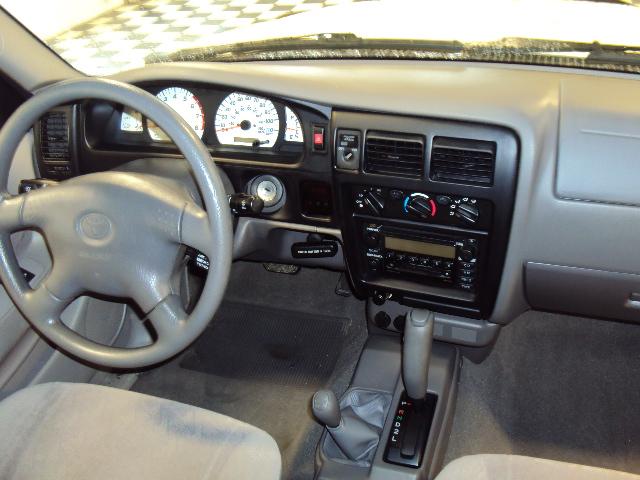 Toyota Tacoma 2002 photo 3