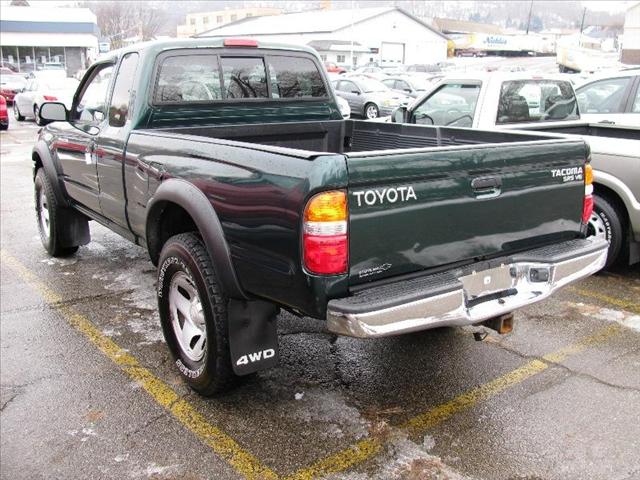 Toyota Tacoma 2002 photo 2