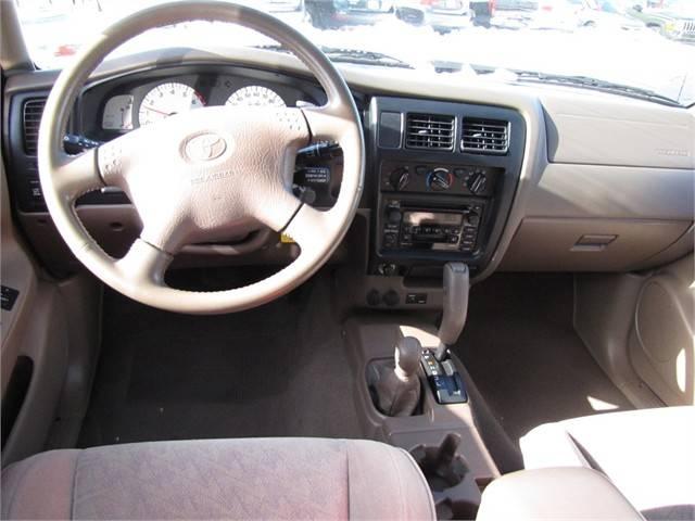 Toyota Tacoma 2002 photo 3