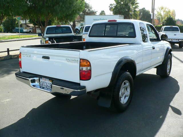Toyota Tacoma 2002 photo 2