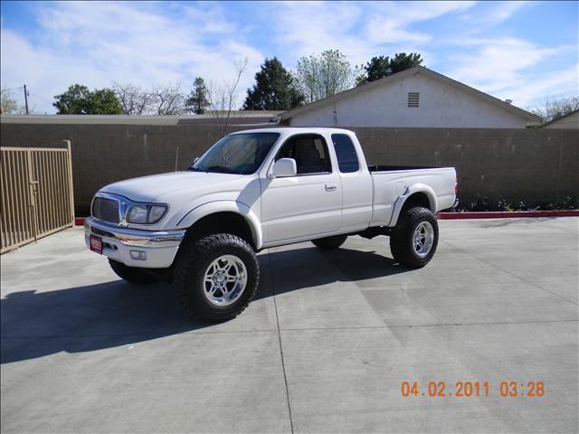 Toyota Tacoma 2003 photo 2