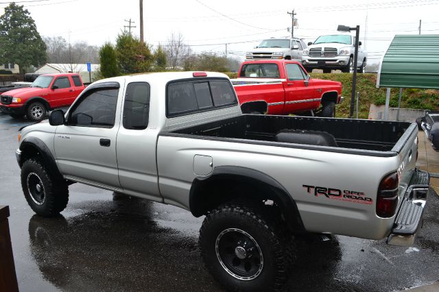 Toyota Tacoma L.e Pickup Truck