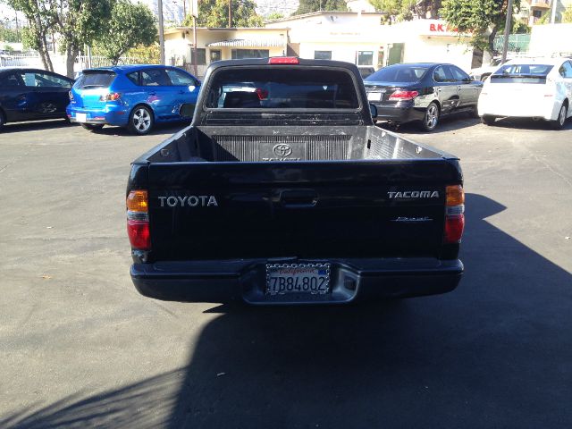 Toyota Tacoma 2003 photo 2