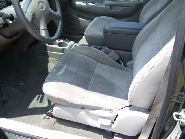 Toyota Tacoma 2003 photo 2