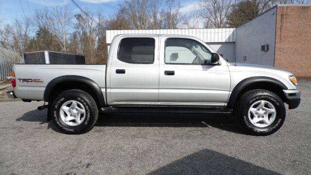 Toyota Tacoma 2003 photo 2