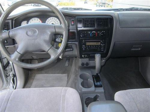 Toyota Tacoma 2003 photo 2