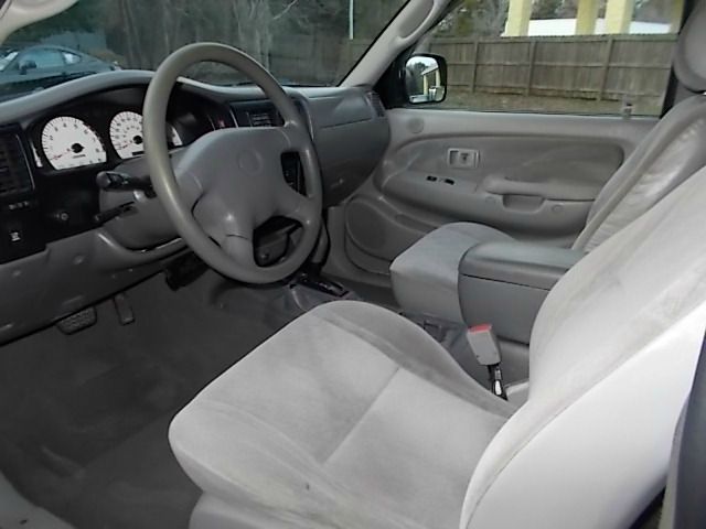 Toyota Tacoma 2003 photo 2