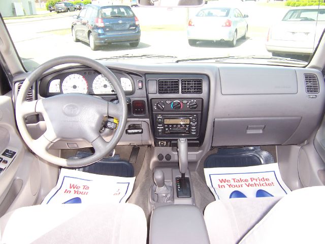 Toyota Tacoma 2004 photo 0