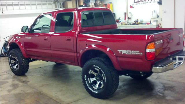 Toyota Tacoma 2004 photo 2