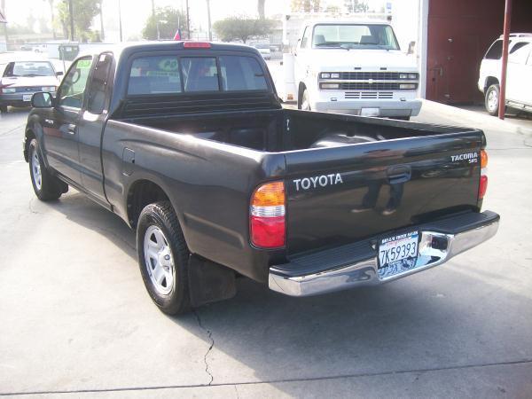 Toyota Tacoma 2004 photo 3