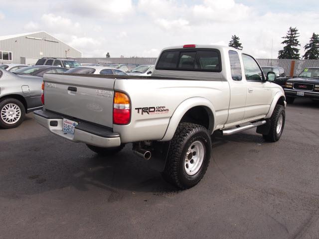 Toyota Tacoma FWD 4dr Auto Limited w/XM Pickup Truck